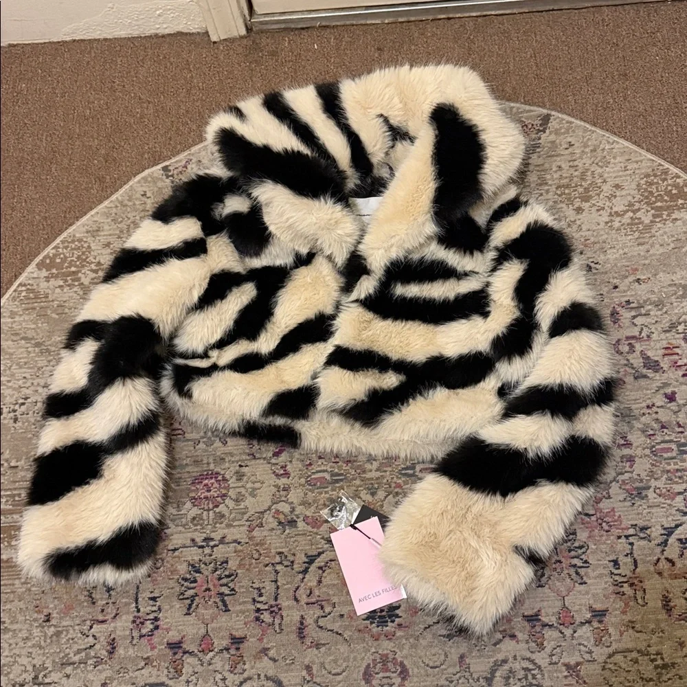 Avec Les Filles Faux-Fur Zebra Cropped Coat Anthropologie
